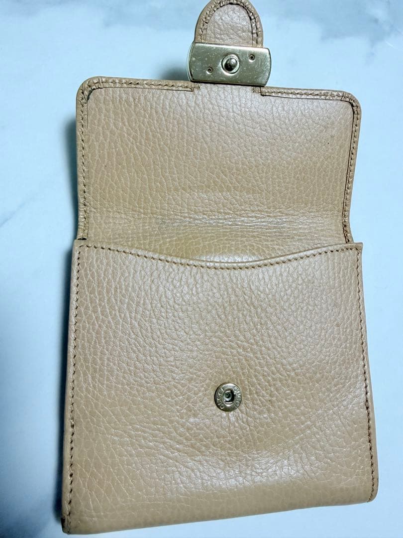 Gucci レザー二つ折り財布 ベージュ