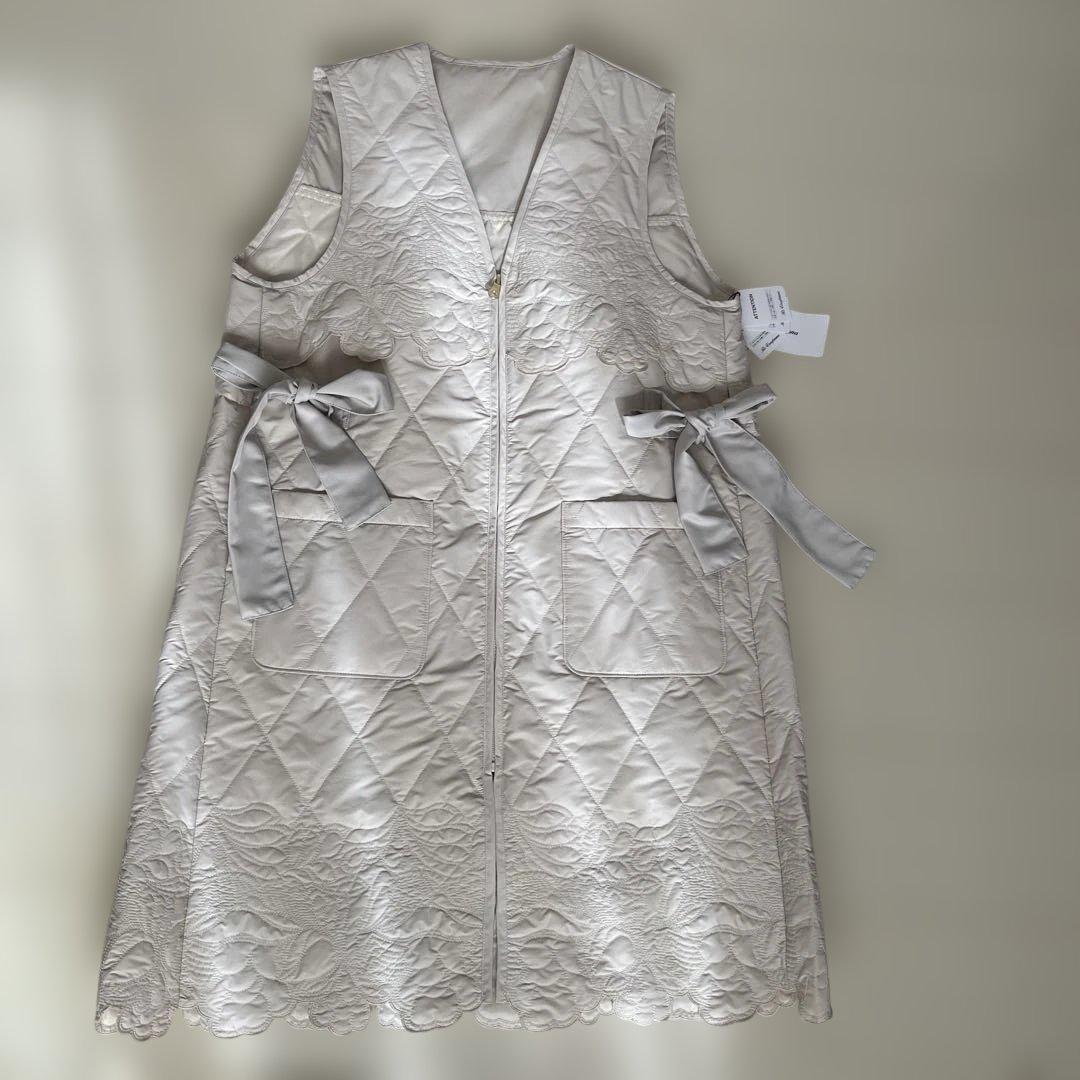 verofonna ベージュ キルティングダウンベスト　ジレ　サイズ38 Ｍ