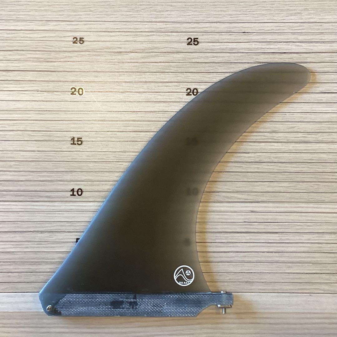 新品未使用シングルフィン9インチ　ブラックトランスルーセント、 スクリュー付き