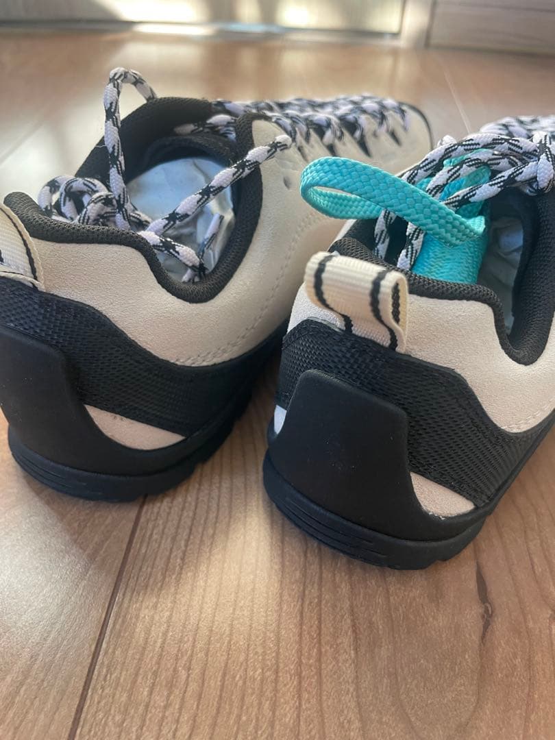 新品未使用　KEEN JASPER キーン　ジャスパー　限定カラー　レディース