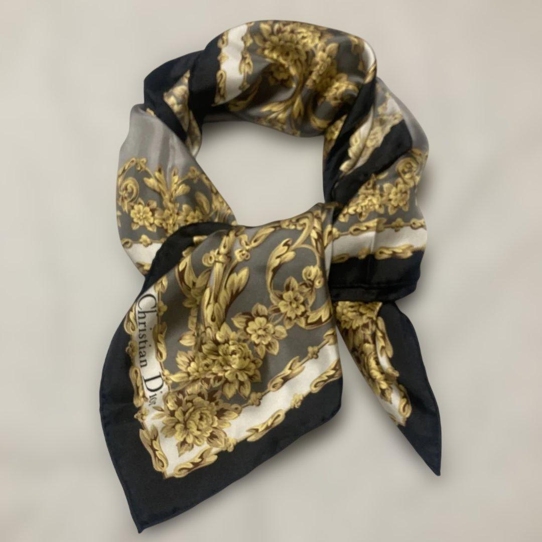 Christian Dior スカーフ　★大判カレ.美品.シルク100.タグ付き