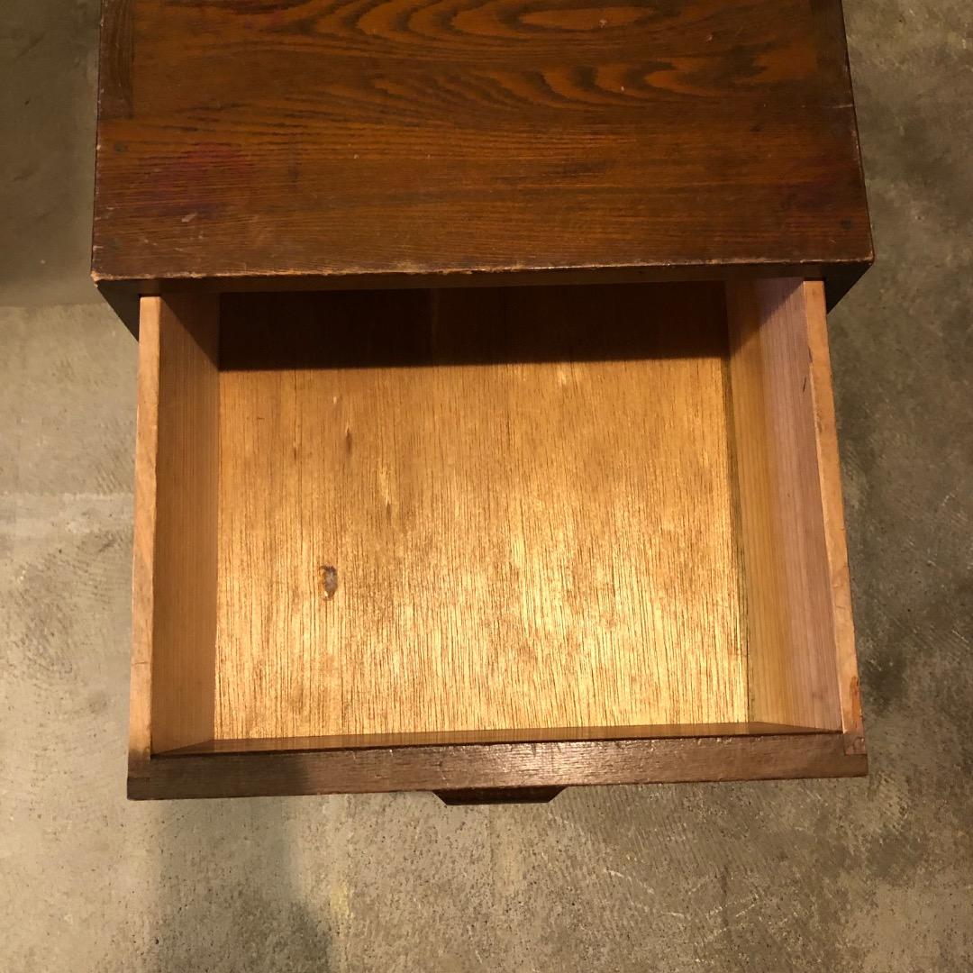 【アンティーク】　木製引き出し　ブラウン3段引き出し　脇机　サイドチェスト　棚