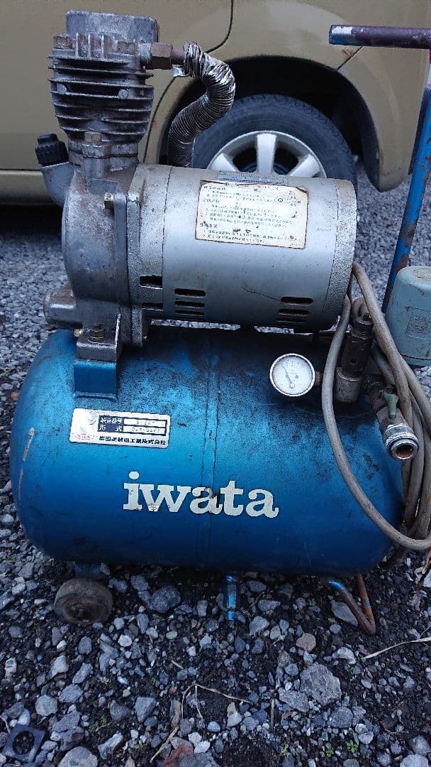 岩田 エアーコンプレッサー