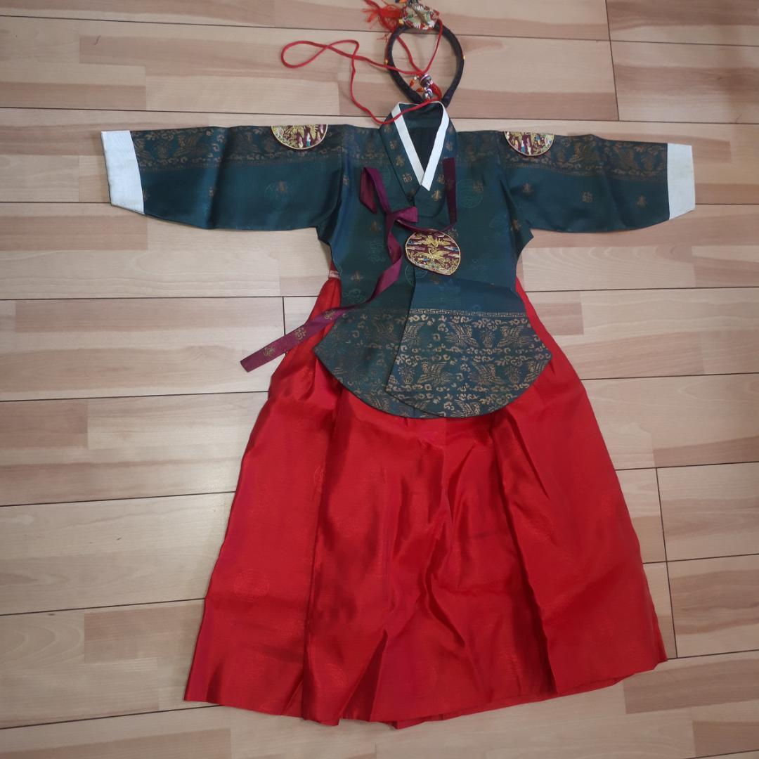 値下げ・子供チマチョゴリ…6-7才用サイズ(身長110cm)