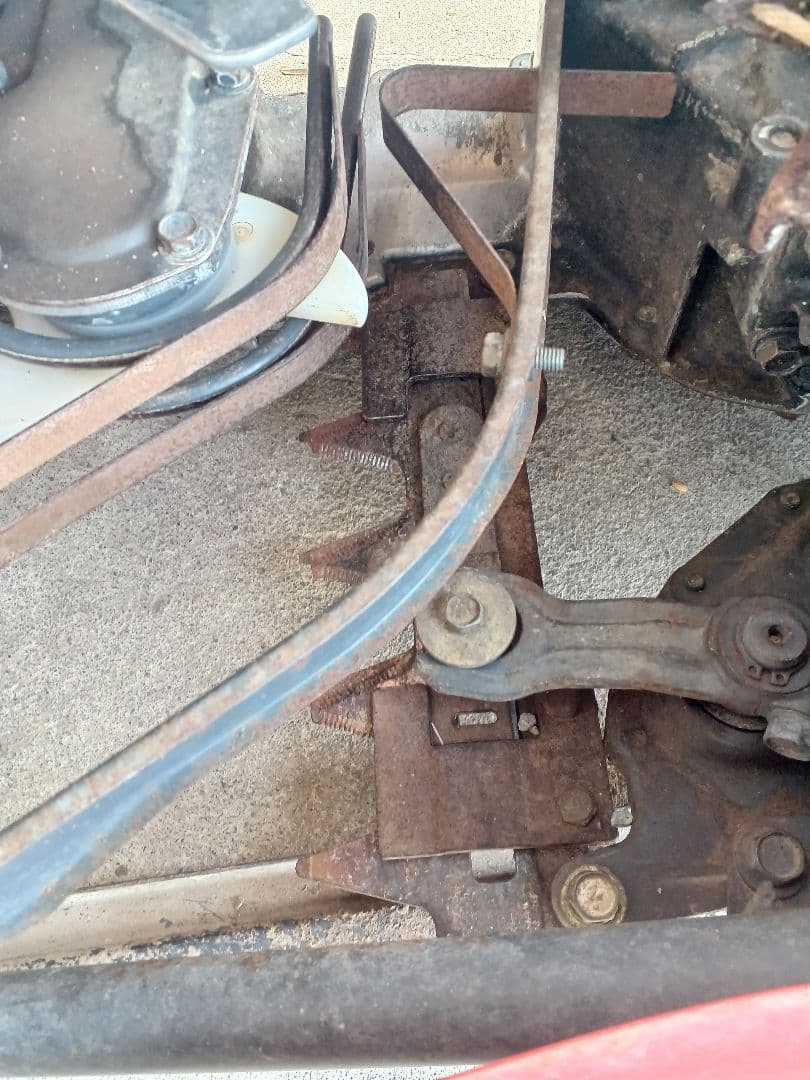 【中古】【エンジン動作確認済】三菱 MB210 バインダー