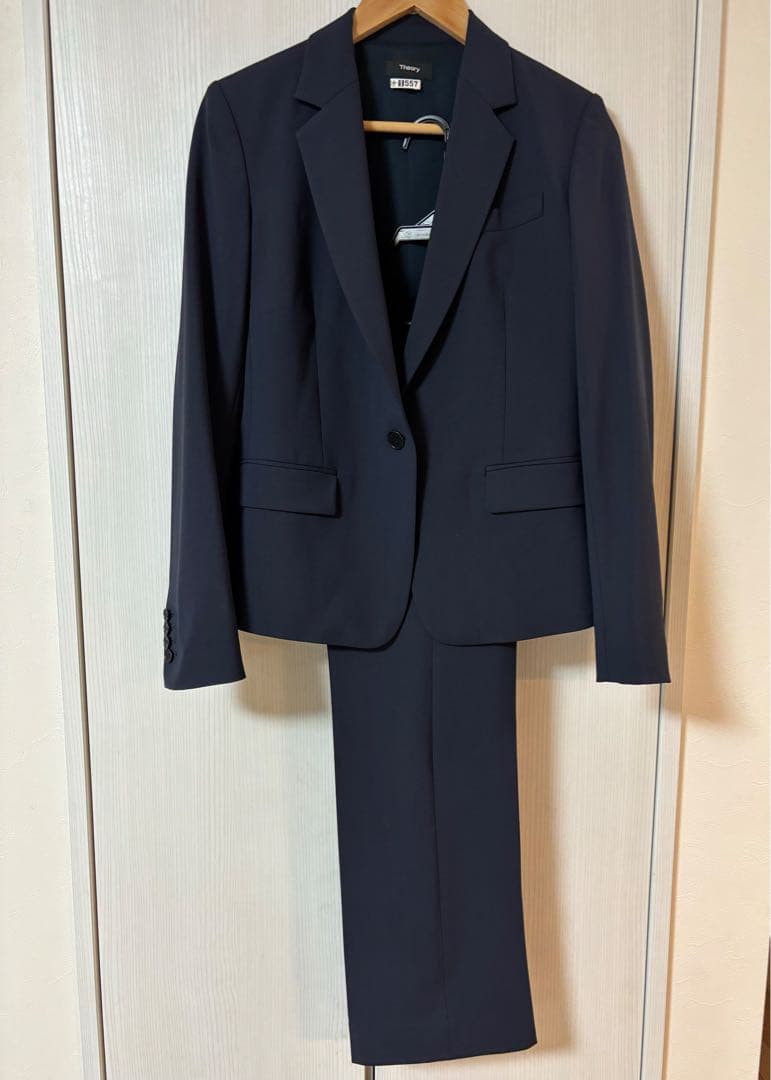 【美品】Theory セオリー　レディースパンツスーツセット　ネイビー　サイズ4