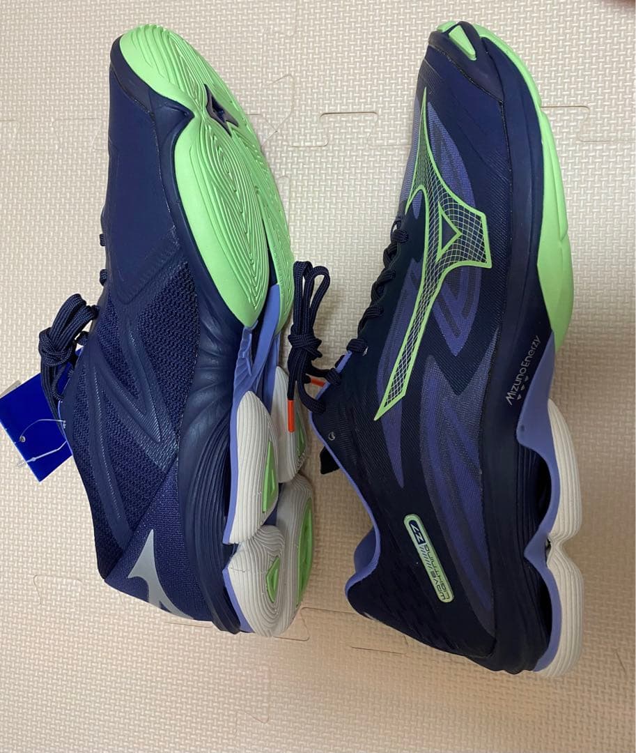 バレーボールシューズ ウエーブライトニングZ7 29.5