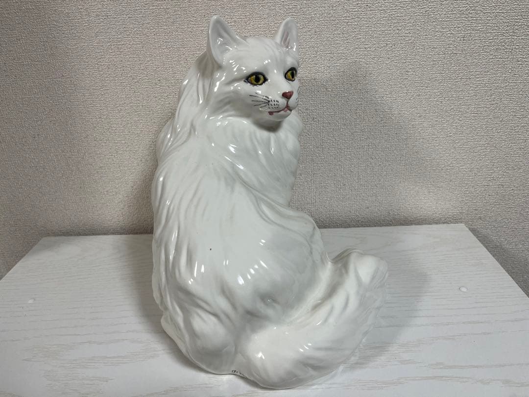猫の置物