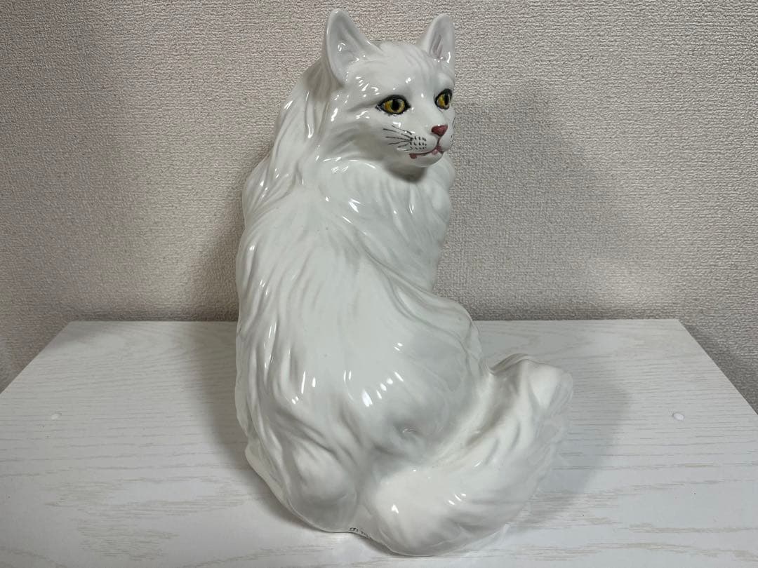 猫の置物