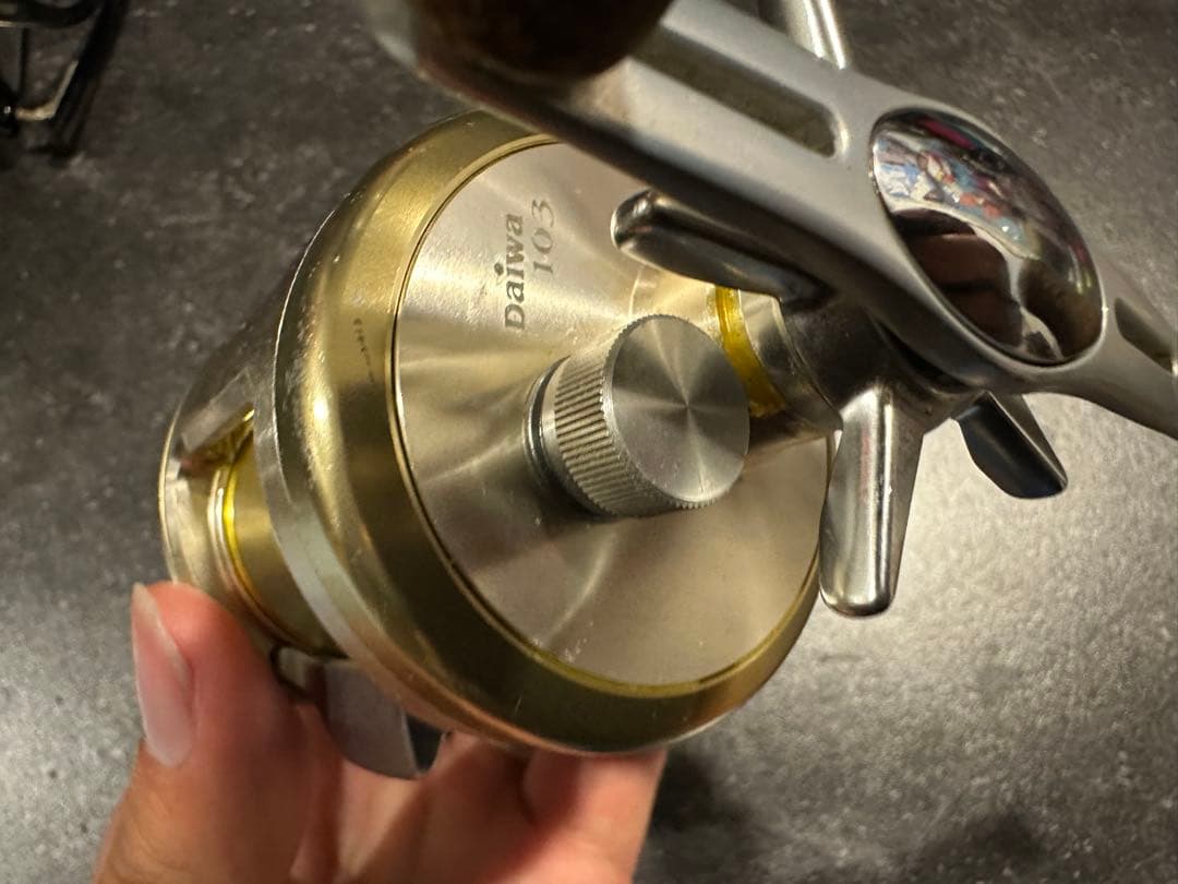 Daiwa ミリオネアcv-z 103 ベイトリール