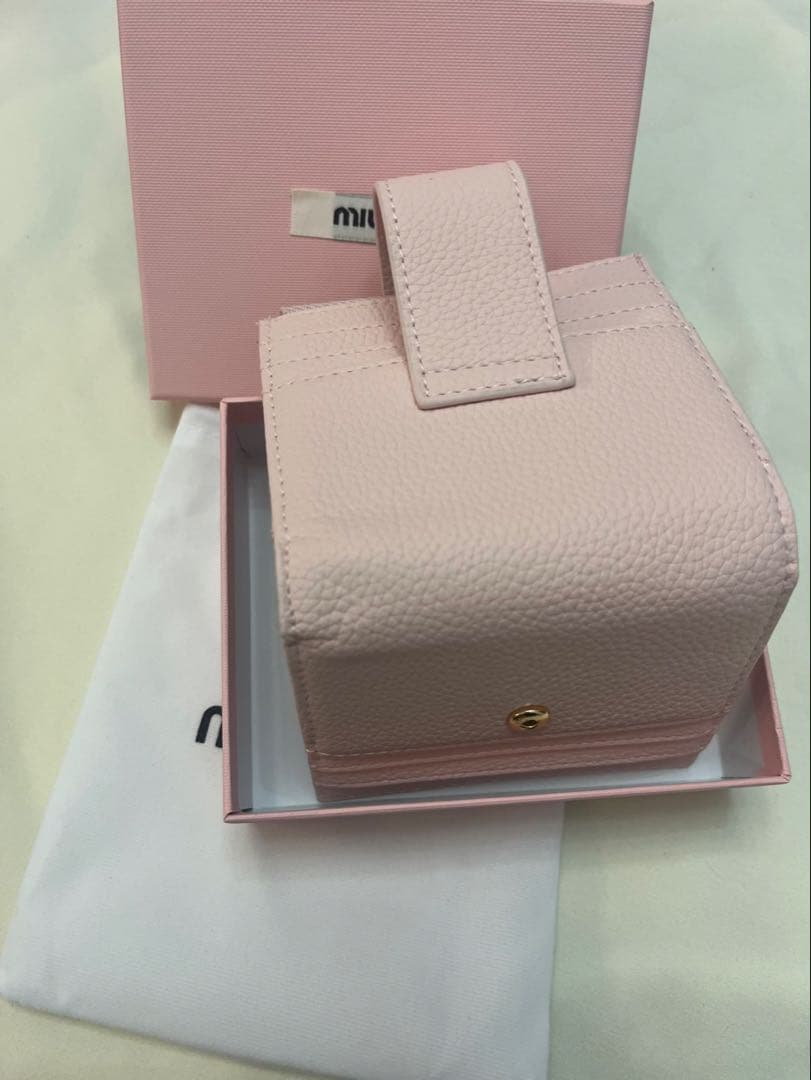 Miu Miu ピンク財布☆
