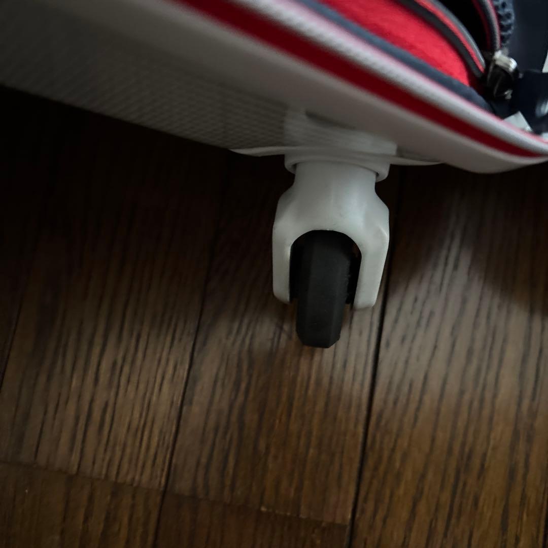 スーツケース　イノベーター　機内持込可38L