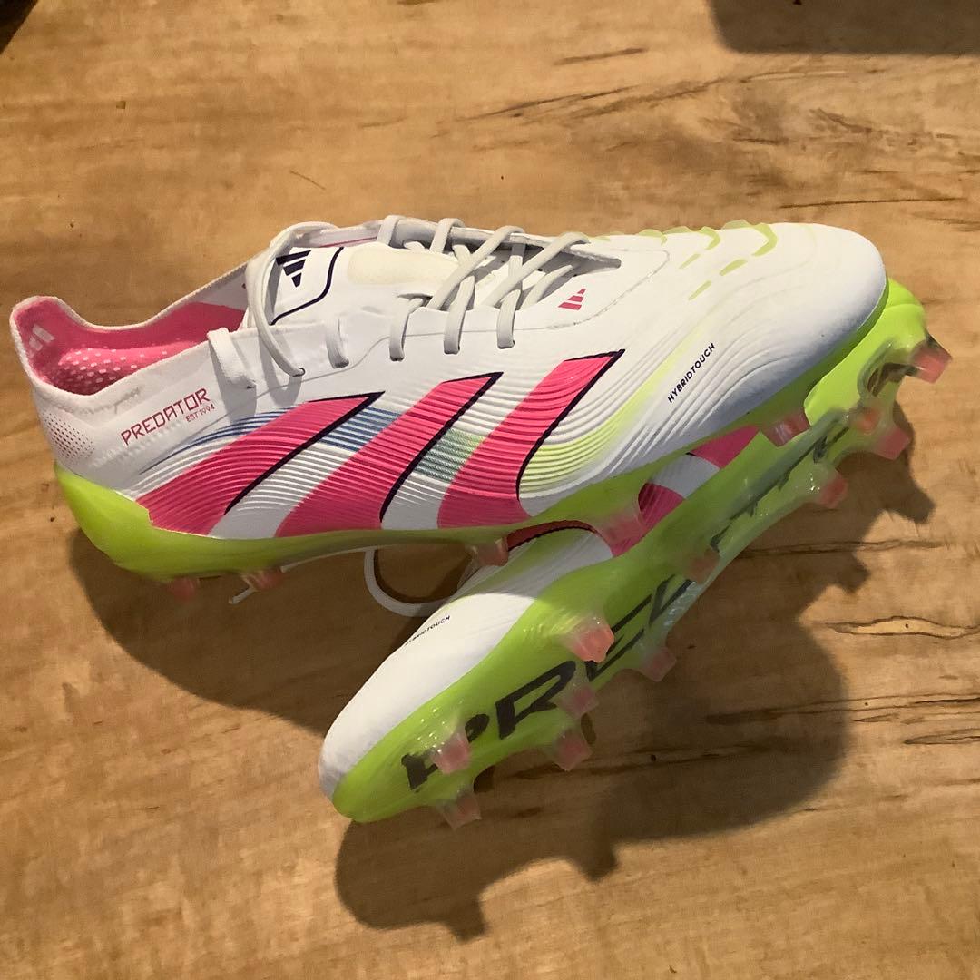 adidas PREDATOR サッカーシューズ