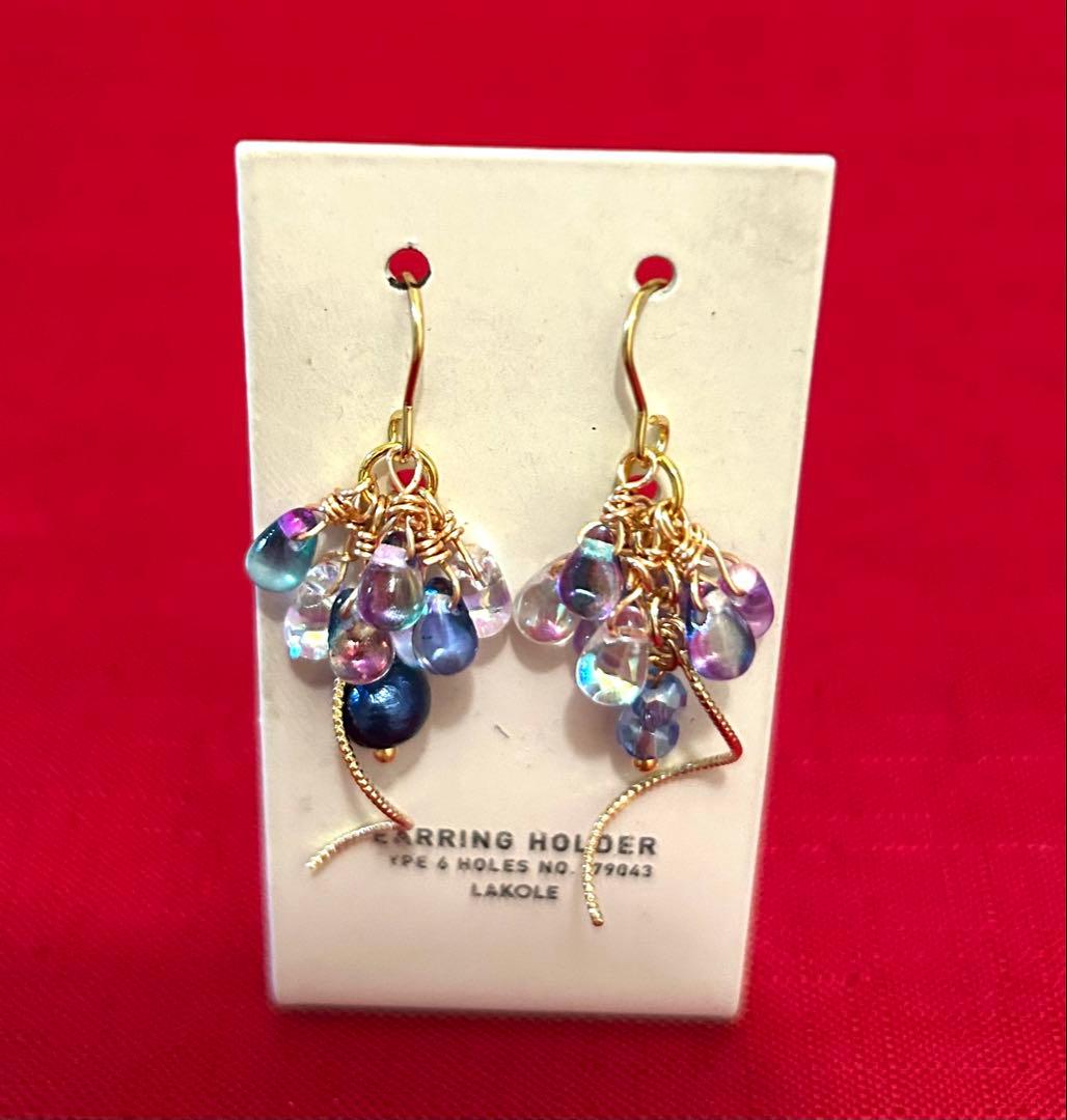 «887»◤完売◢アシンメトリー雫型チェコガラス耳飾り*カラフル*透きとおる輝き