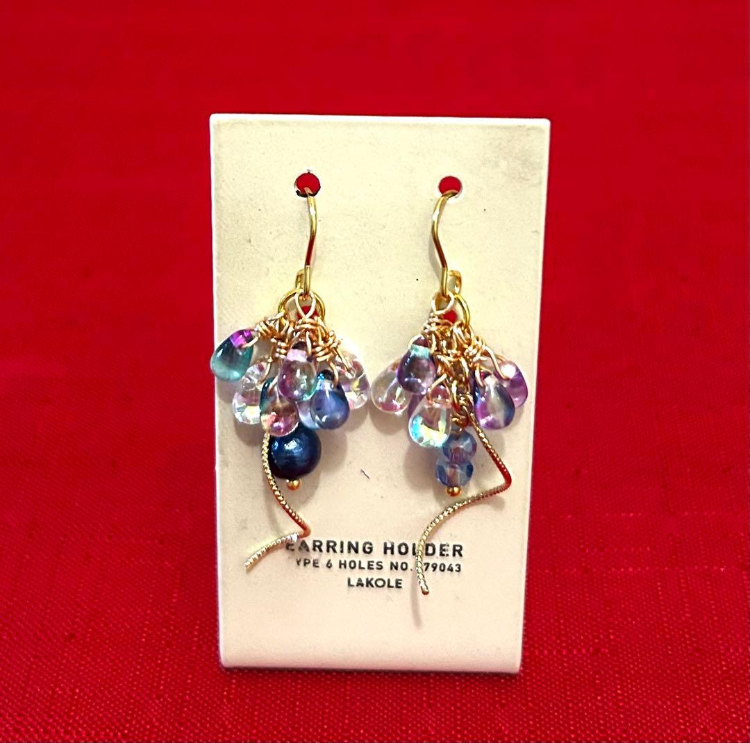 «887»◤完売◢アシンメトリー雫型チェコガラス耳飾り*カラフル*透きとおる輝き