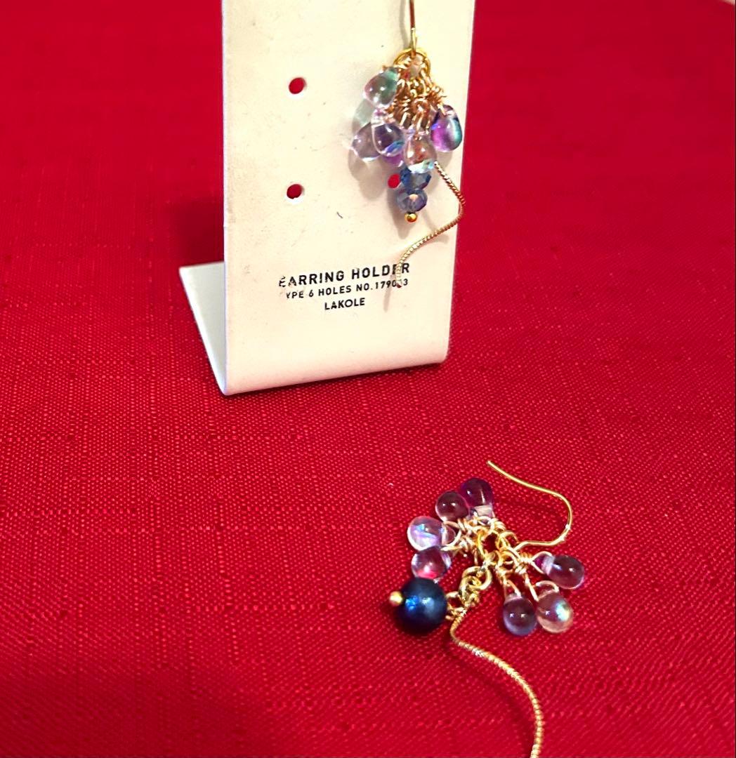 «887»◤完売◢アシンメトリー雫型チェコガラス耳飾り*カラフル*透きとおる輝き