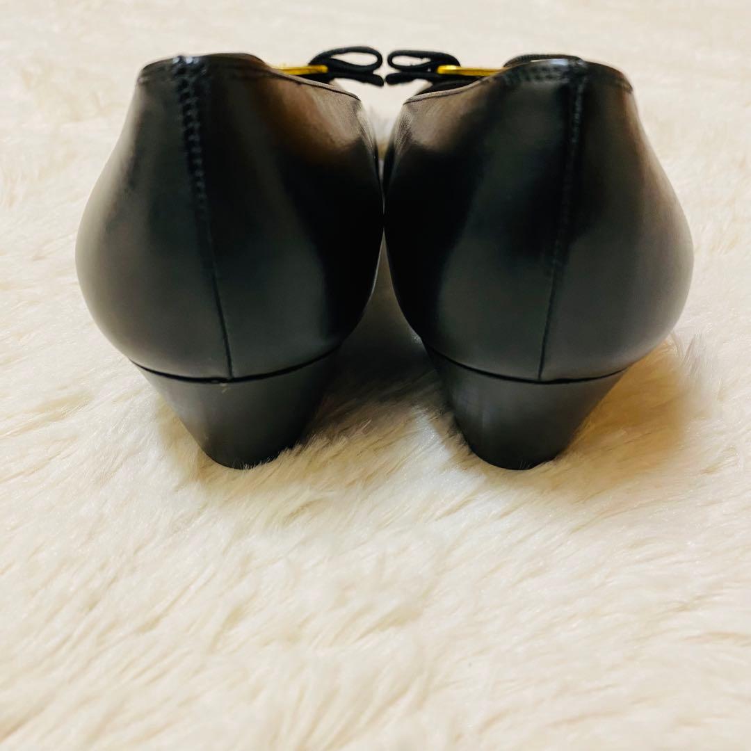 未使用級！Salvatore Ferragamo ヴァラリボン　パンプス レザー