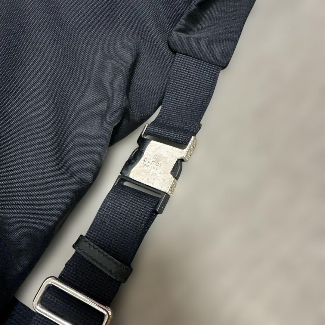 GUCCI ボディーバッグ