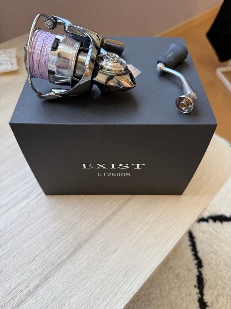 22EXIST LT2500S スピニングリール