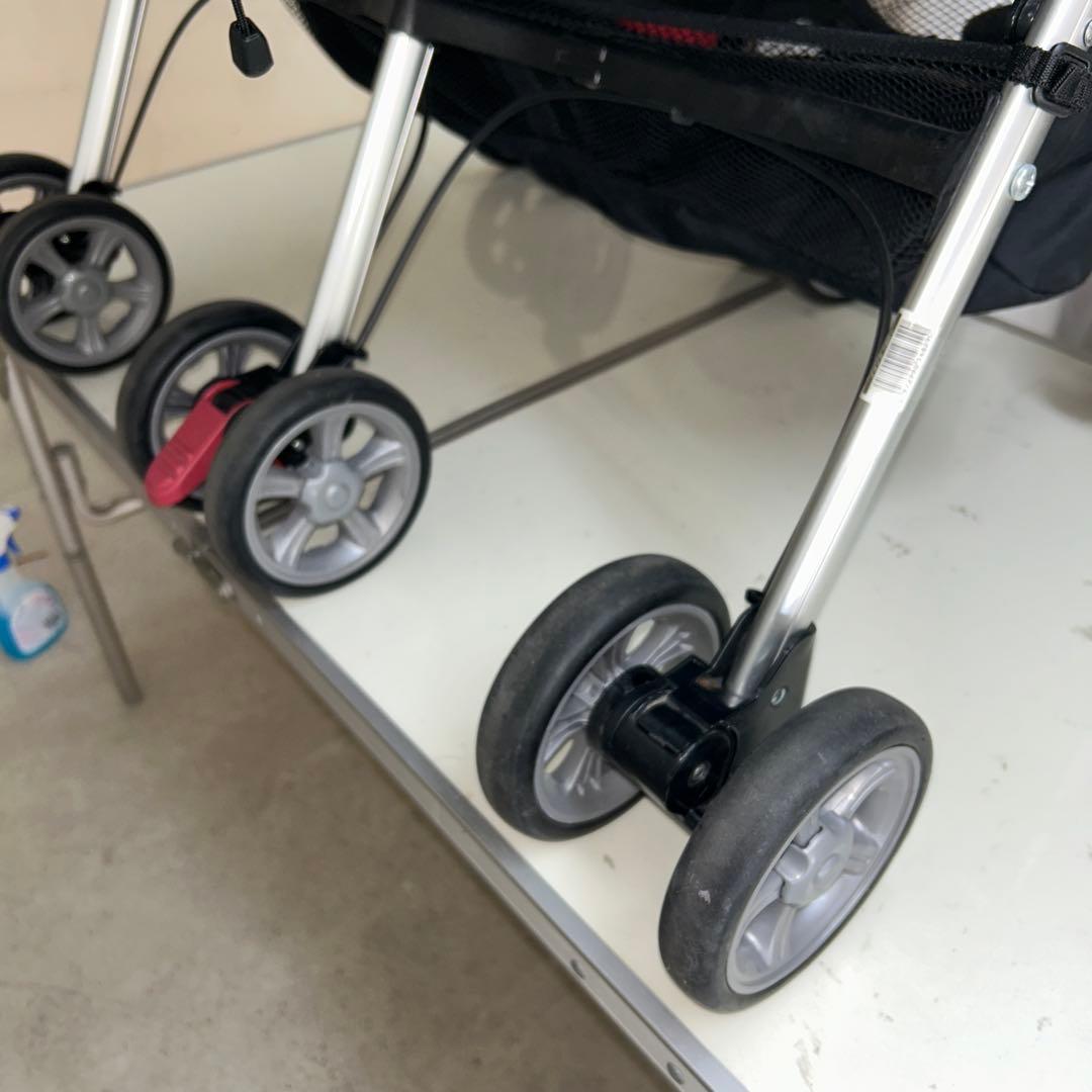 洗浄済　Combi コンビ ツインスピン GC 2人乗り ベビーカー 双子 兄弟