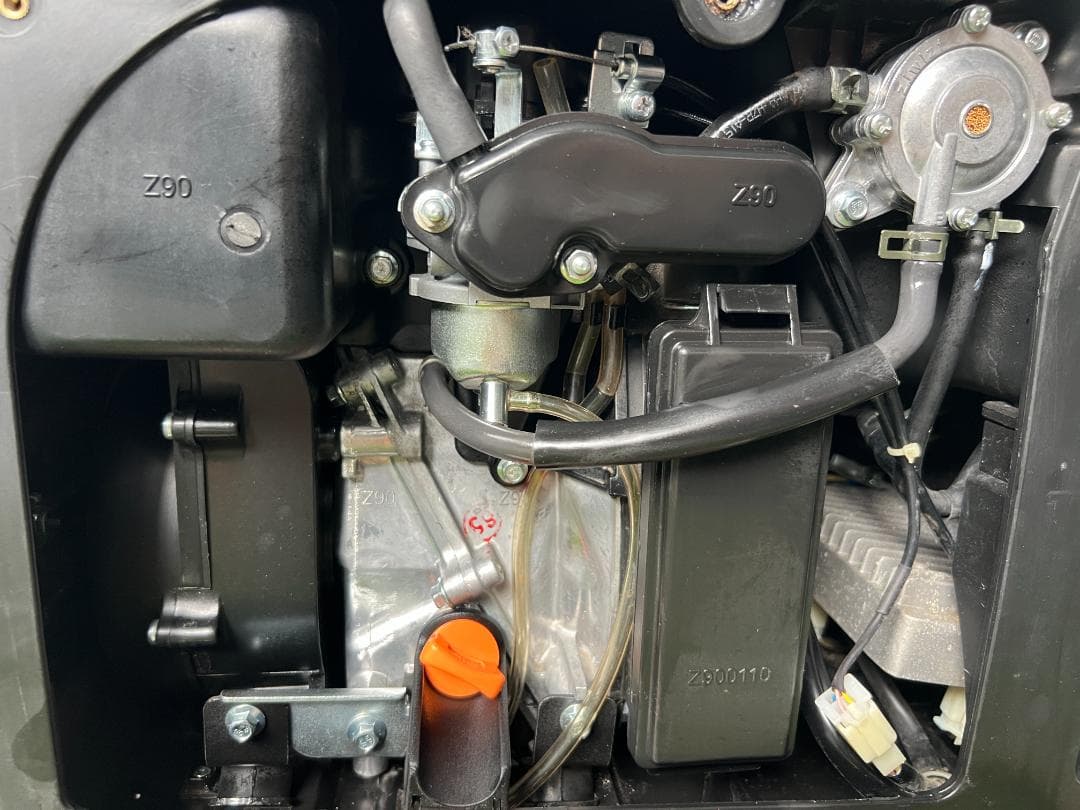 イ*カ様 【動作良好・保証付】KOSHIN 工進 インバーター発電機 GV-9i