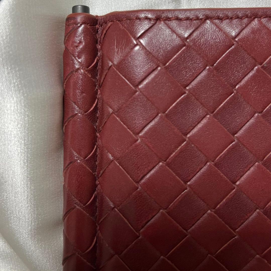 BOTTEGA VENETA イントレチャート マネークリップ財布 バーガンディ
