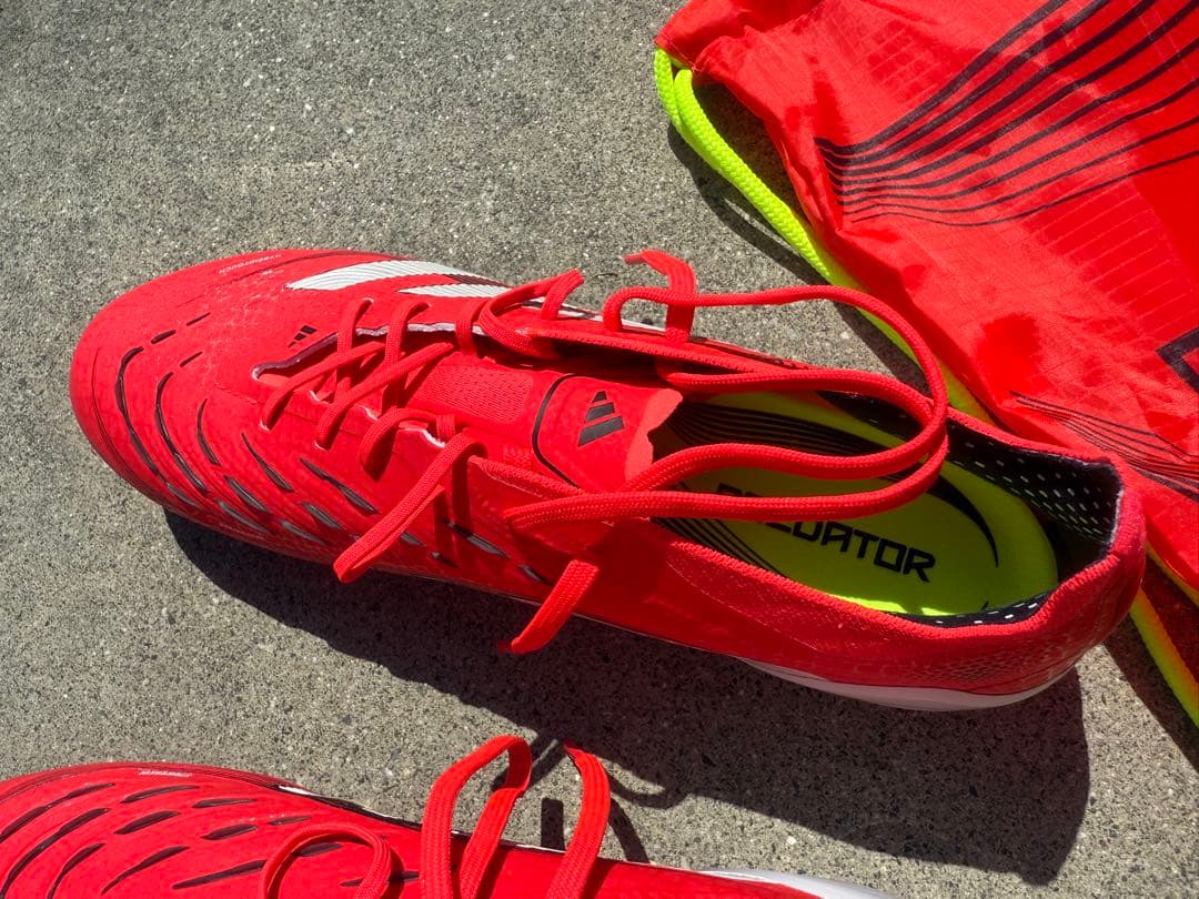 adidas Predator サッカーシューズ レッド 収納バッグ付き