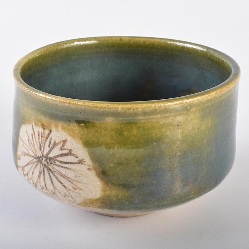 北大路魯山人作　青織部　菊文　茶碗　共布　黒田陶々庵極め箱　M　R7524