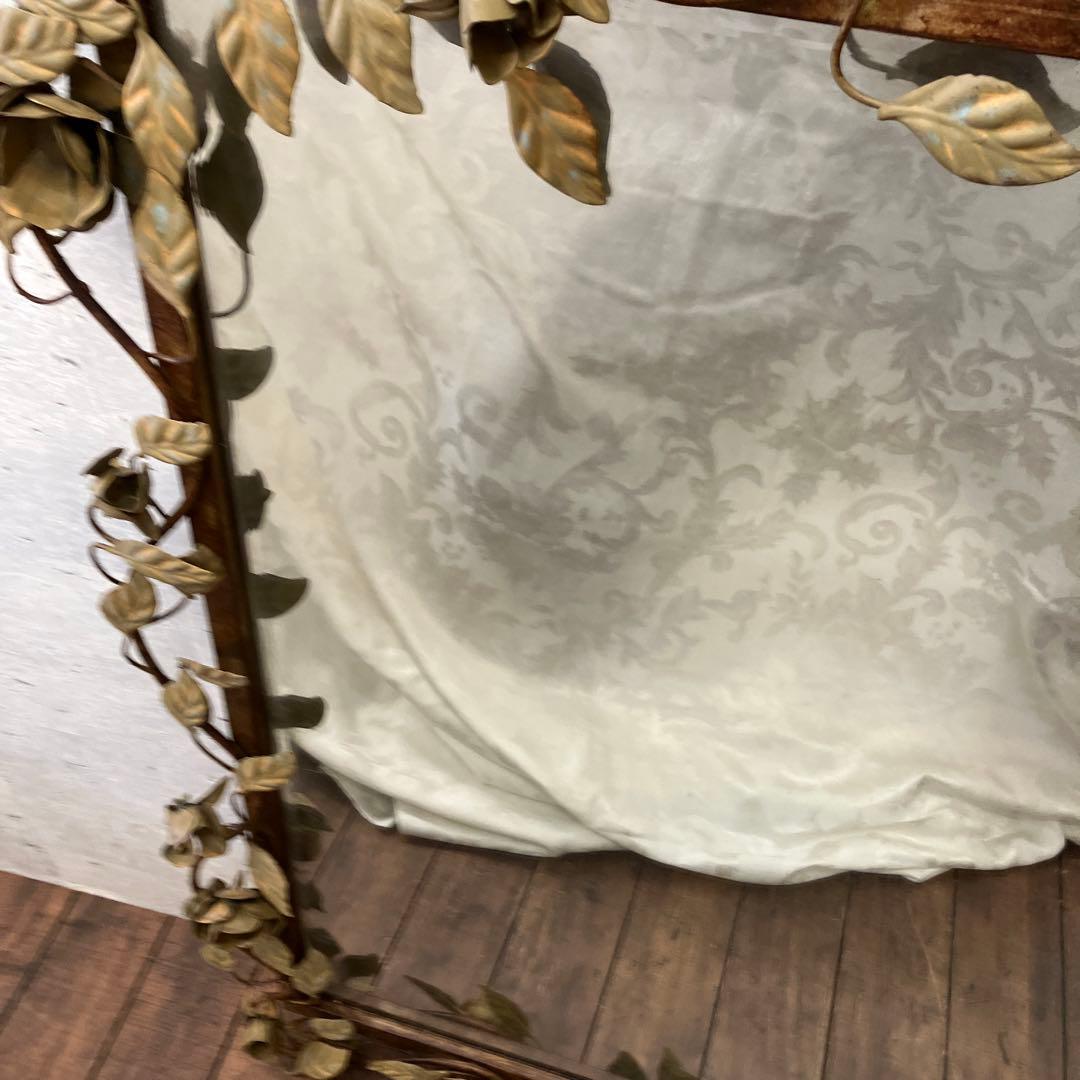 北欧 ヨーロッパ アイアン 鉄製 薔薇装飾 ローズ 壁掛け鏡 ウォールミラー