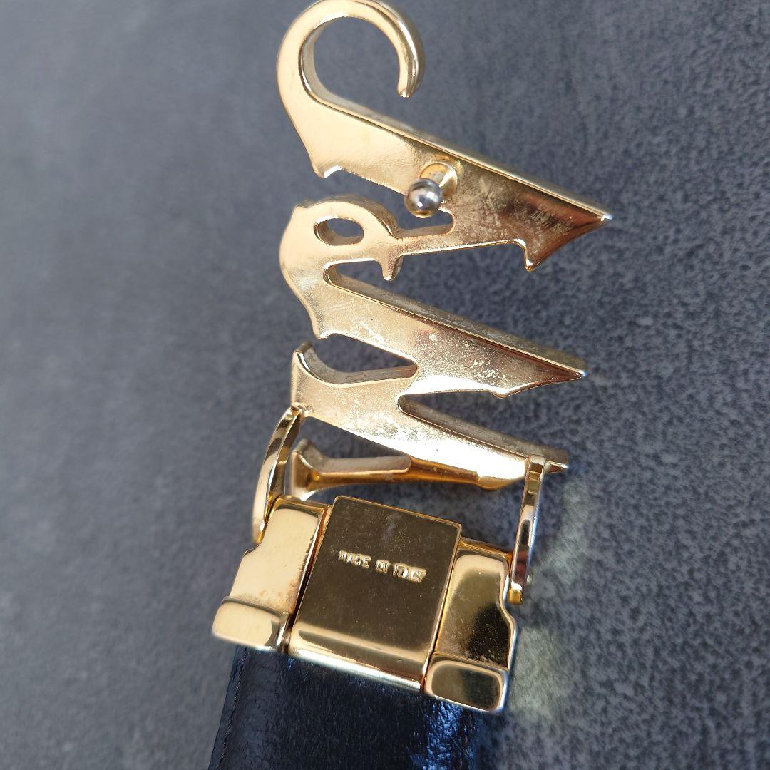 Vivienne Westwood　ロゴベルト