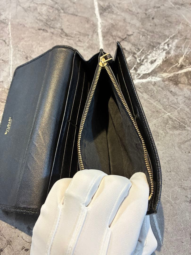 BVLGARI 長財布　本体　黒色　留め具　金色