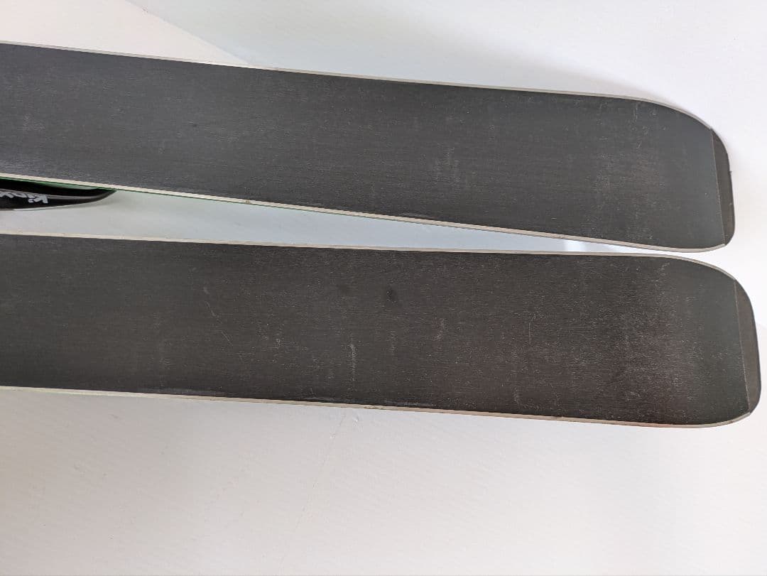 ダンゴ　スキー板〈ROSSIGNOLのExp-PRO〉