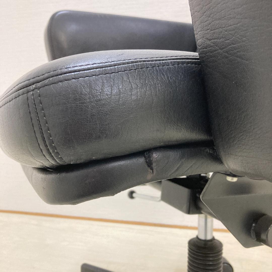 【カリモク】革製　オフィスチェア　デスクチェア A