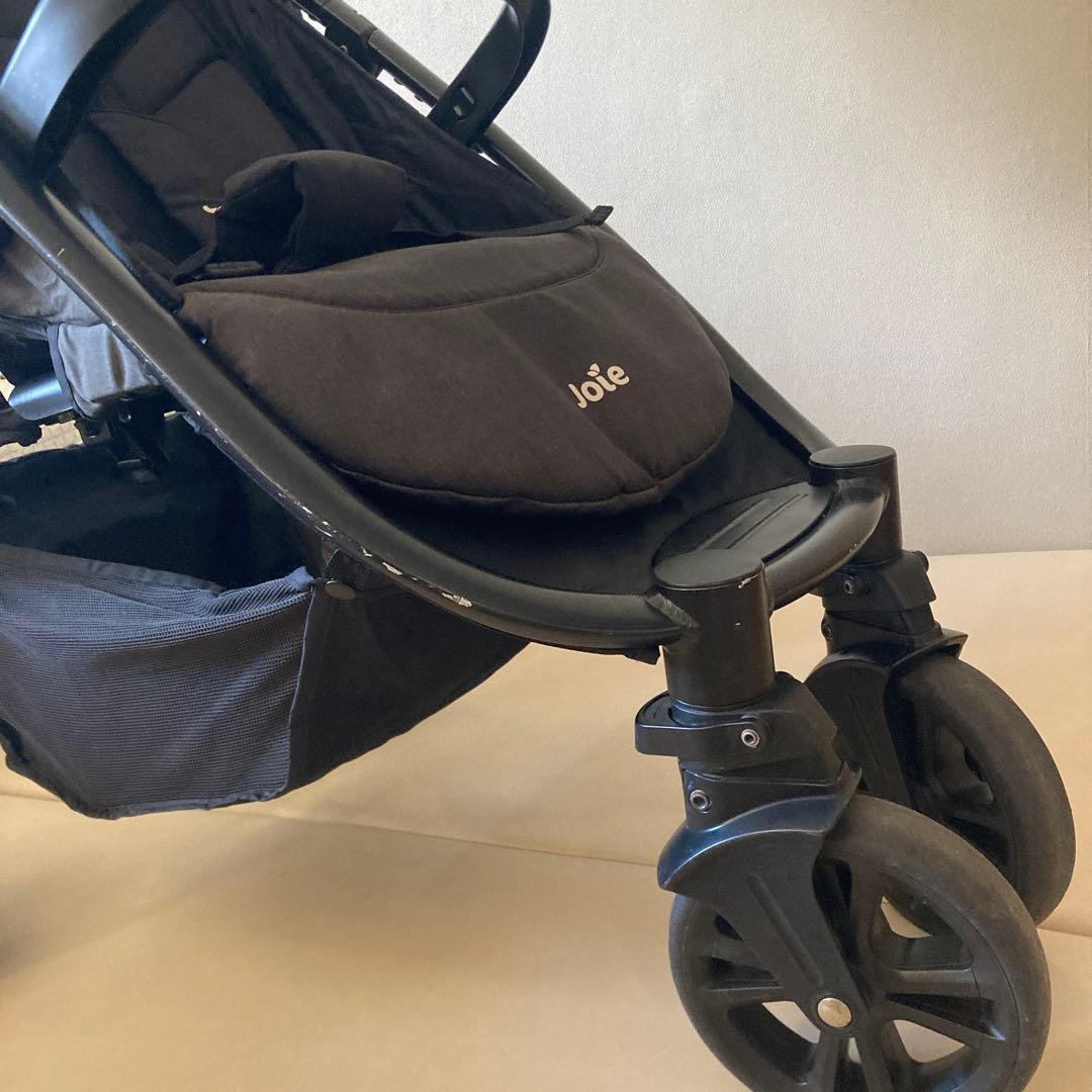 送料込【清掃済み】ドリンクホルダー付き　ライトトラックス4 カトージ　joie