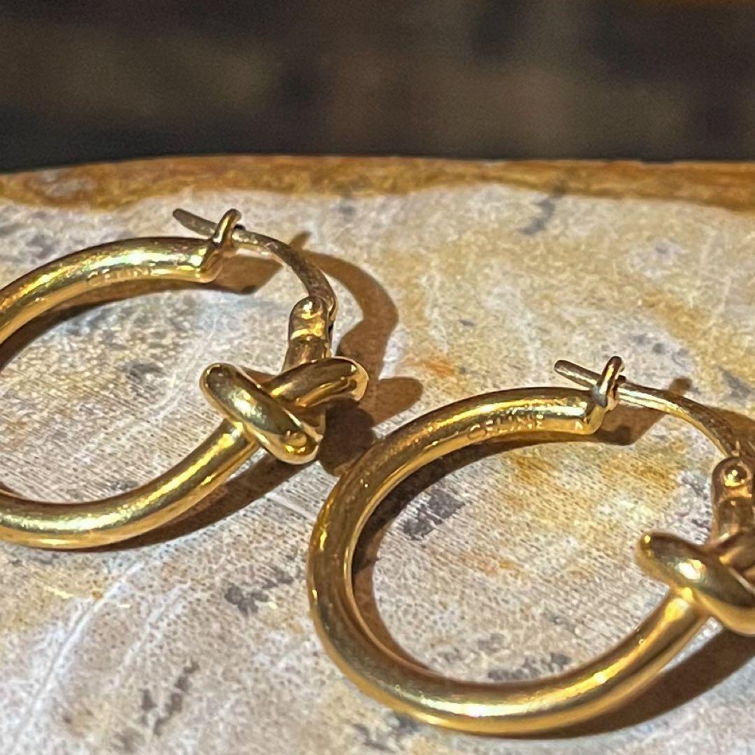 美品 CELINE セリーヌ ノット スモールフープ ピアス 定価¥69,300