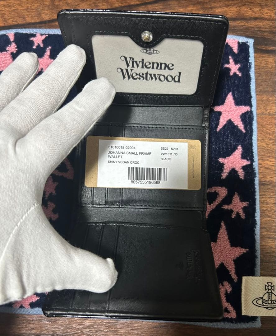 (美品) Vivienne Westwood 折り財布！