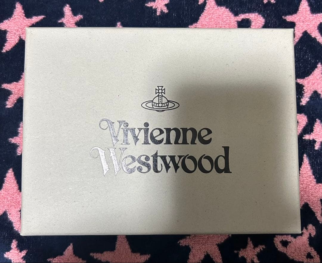 (美品) Vivienne Westwood 折り財布！
