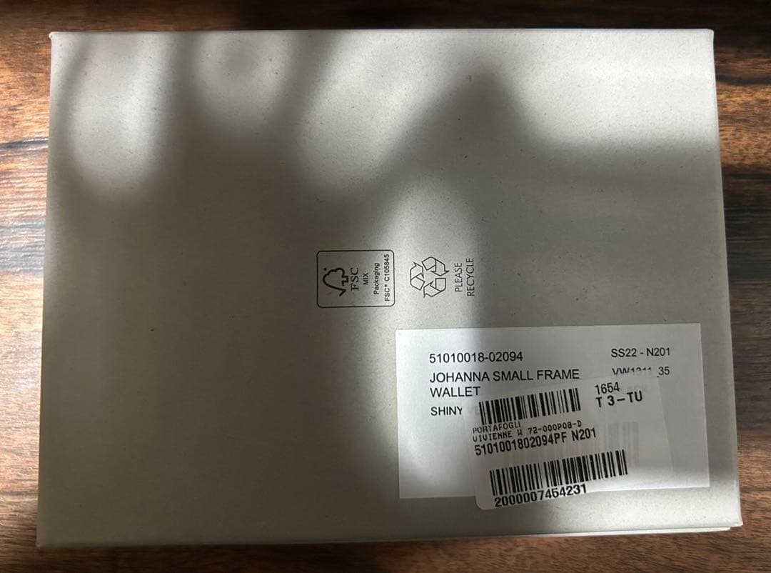 (美品) Vivienne Westwood 折り財布！