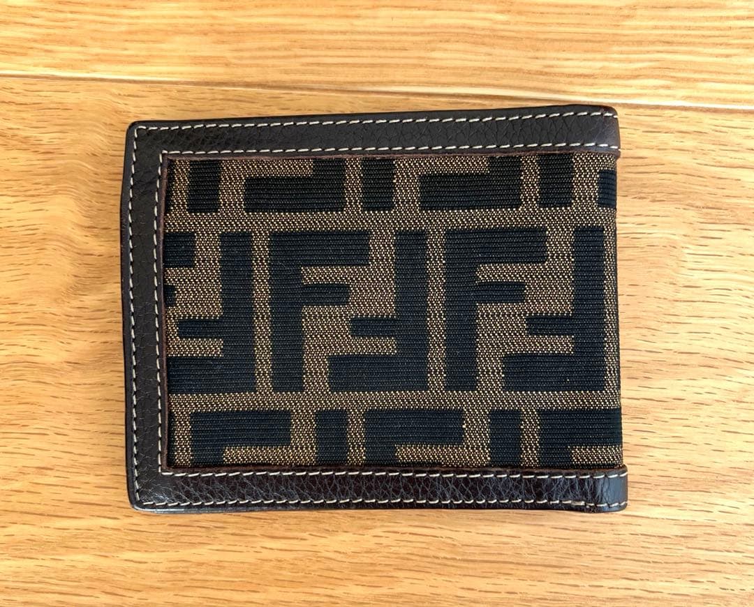 Fendi FFロゴプリント 二つ折り財布