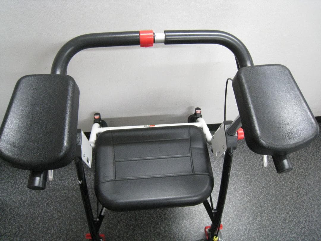 ユーバ産業 アームフィット 屋内外兼用 歩行車 肘置パッド付 AR-458E ②