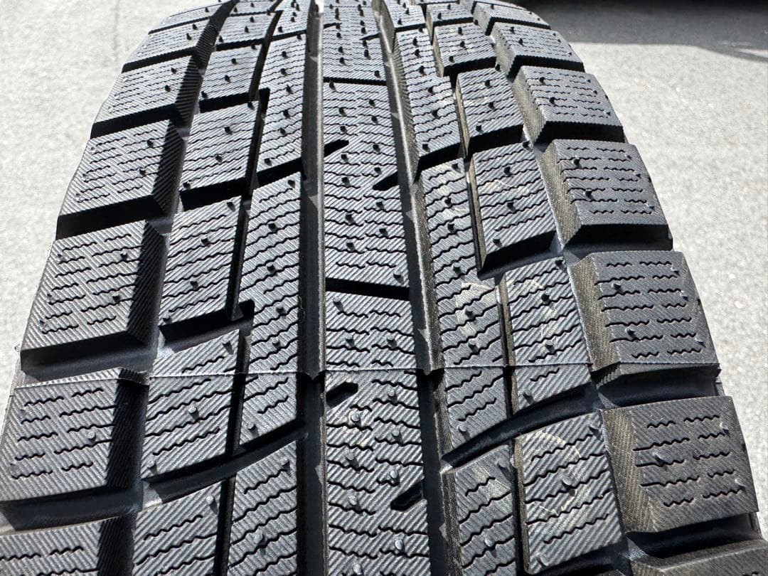 最終値下げヨコハマスタッドレスタイヤ　4本セット　175/60 R16 年式不明