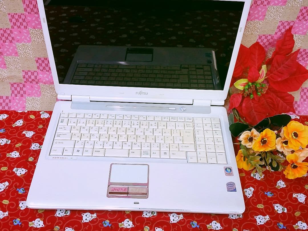 富士通/HDD大容量500GB！最新Win10搭載！ホワイト色/動画&画像編集
