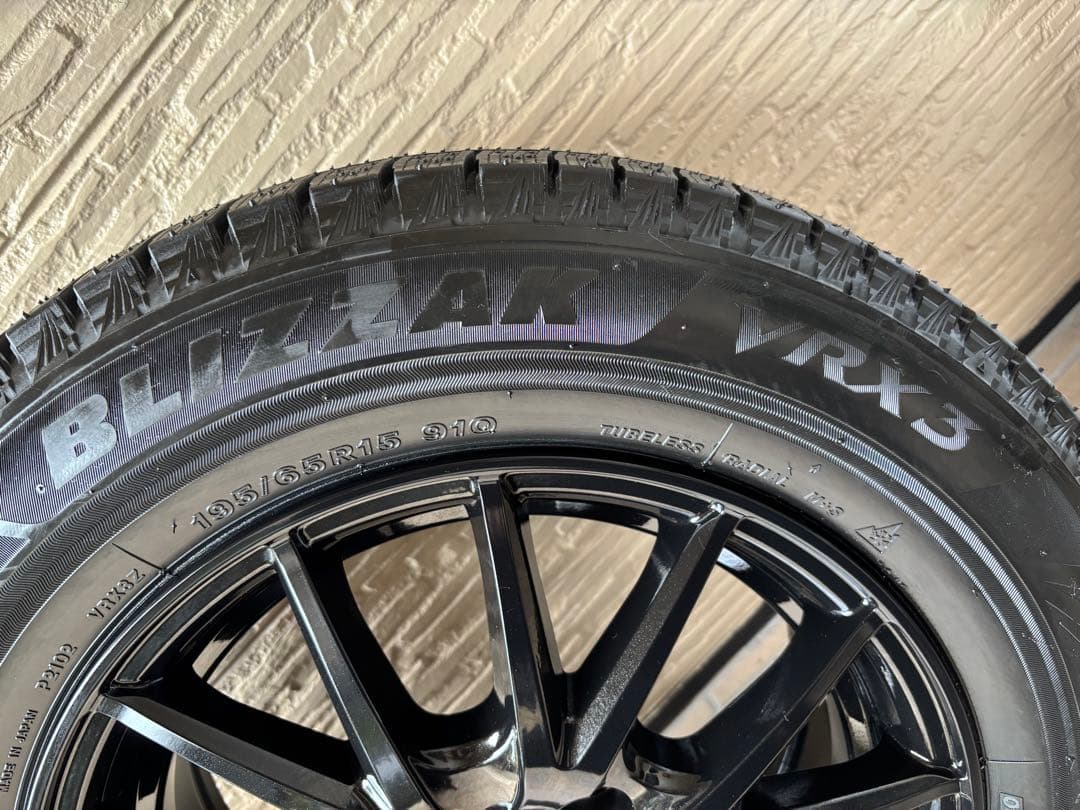 新品 ブリヂストン ブリザック VRX3スタッドレス195/65R15 91Q