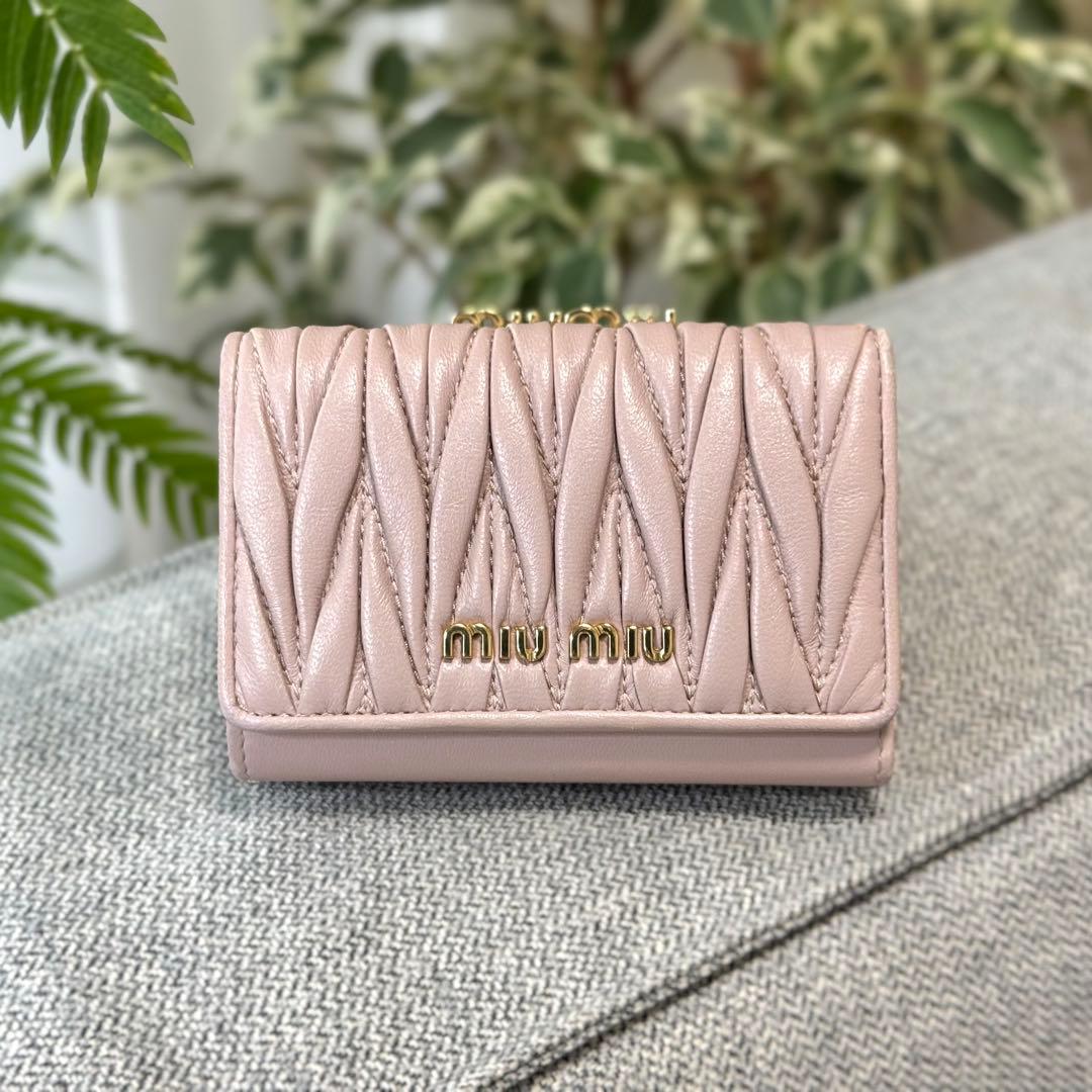 Miu Miu ミュウミュウ マテラッセ ミニウォレット 三つ折り財布