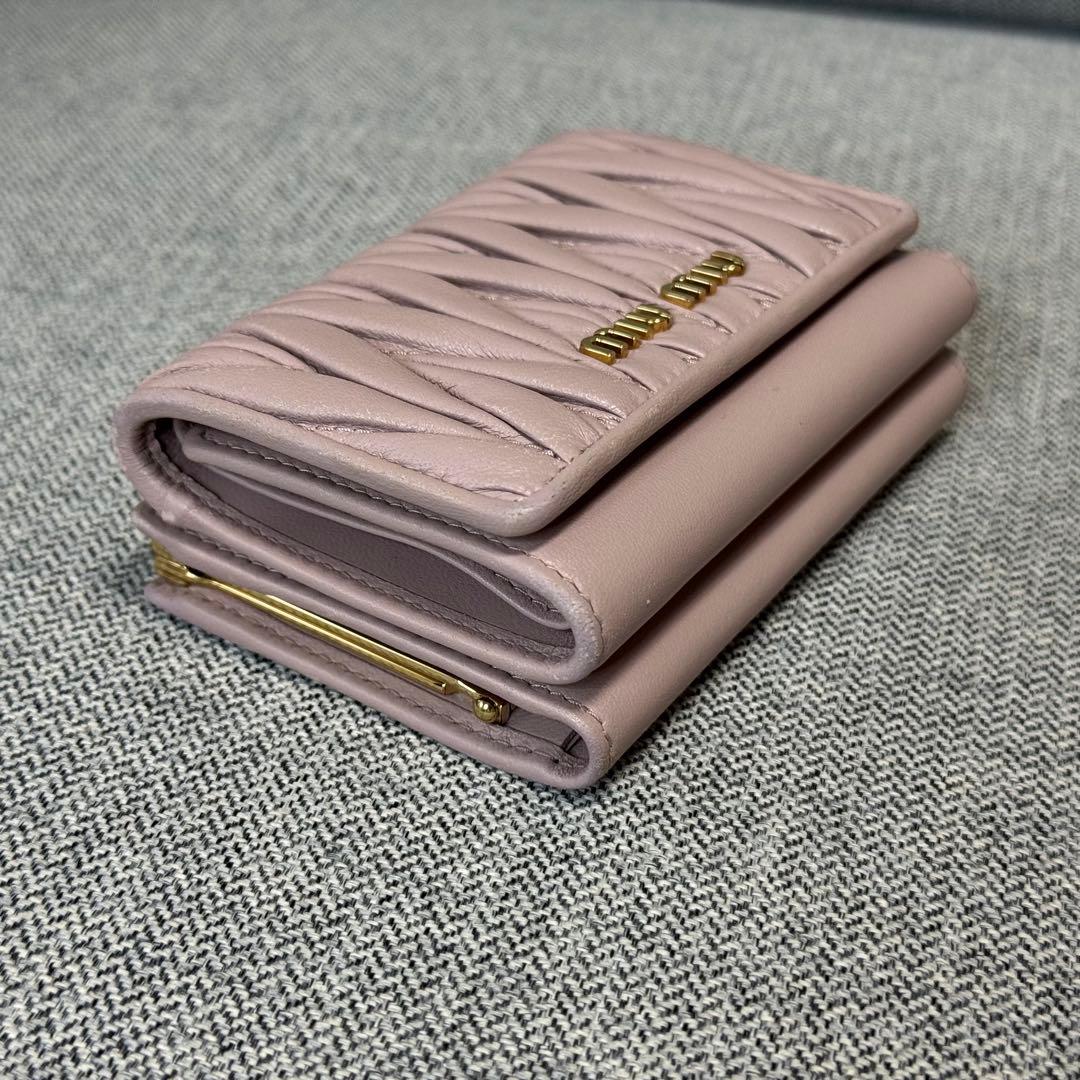 Miu Miu ミュウミュウ マテラッセ ミニウォレット 三つ折り財布