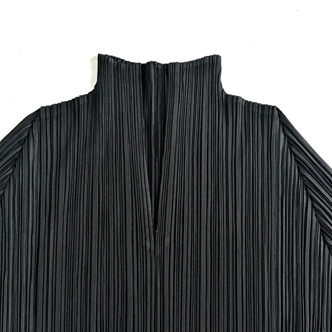 PLEATS PLEASE ISSEY MIYAKEプリーツプリーズ　　トップス