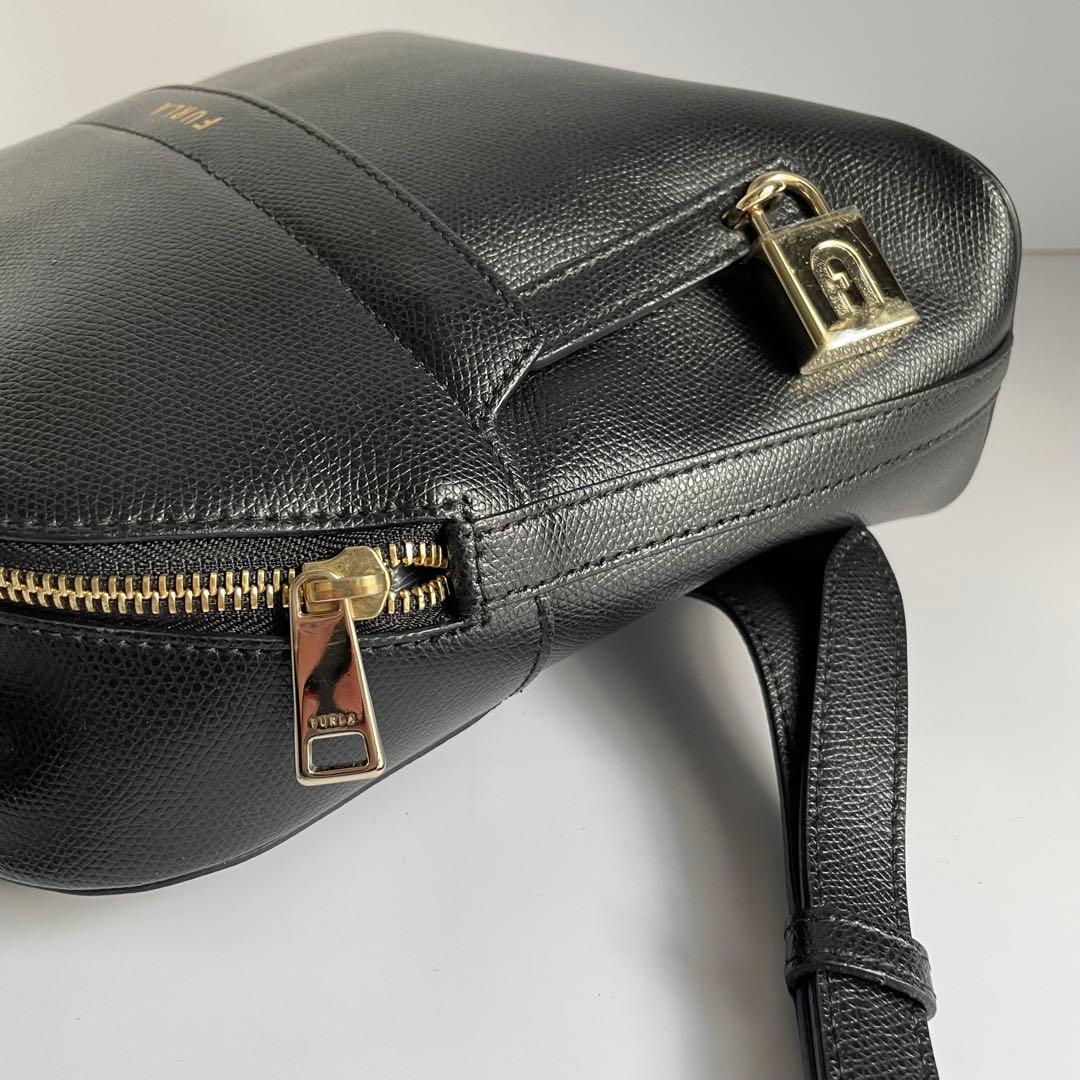 ✨未使用級✨　FURLA パイパー　リュック　ブラック　黒　レザー　カデナ