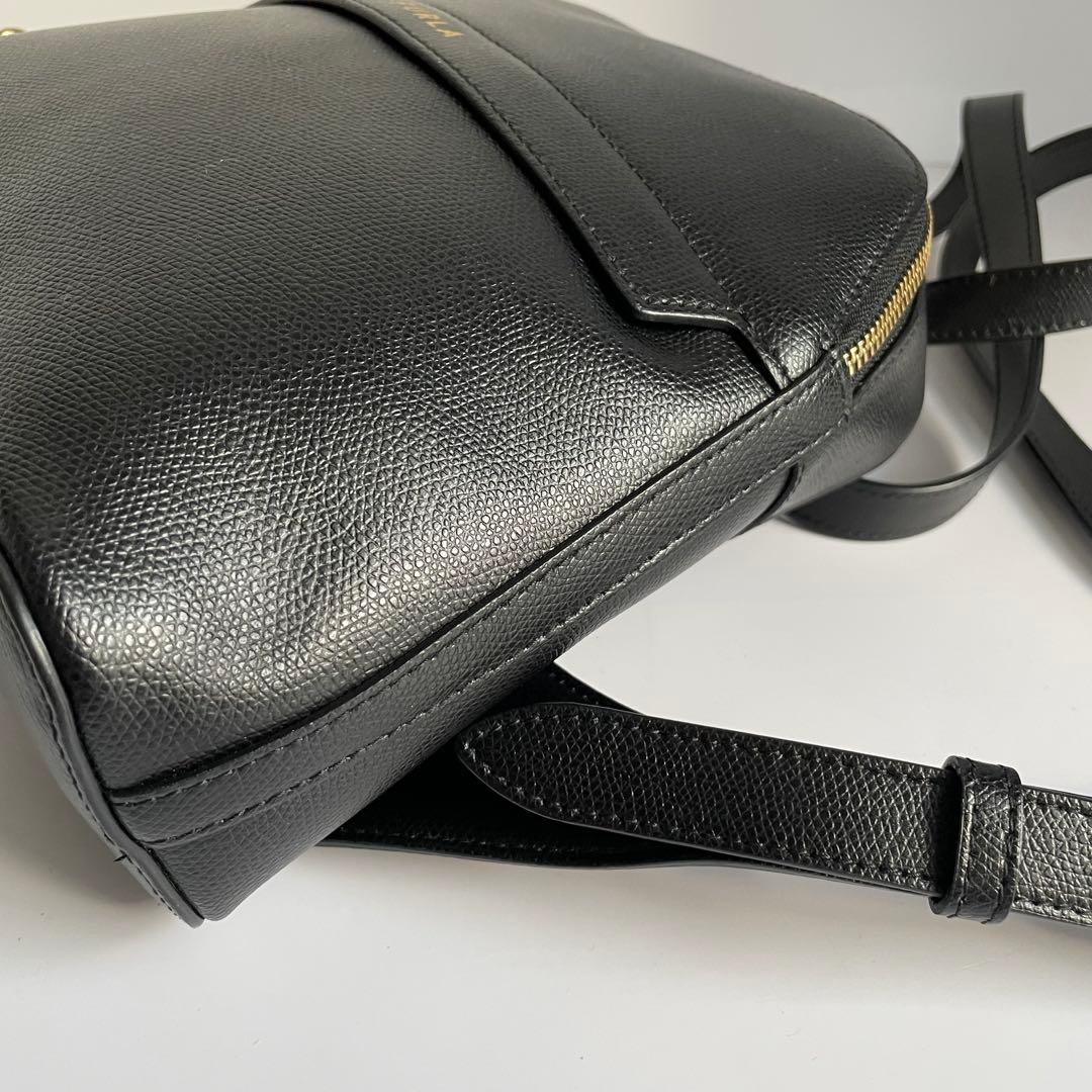 ✨未使用級✨　FURLA パイパー　リュック　ブラック　黒　レザー　カデナ