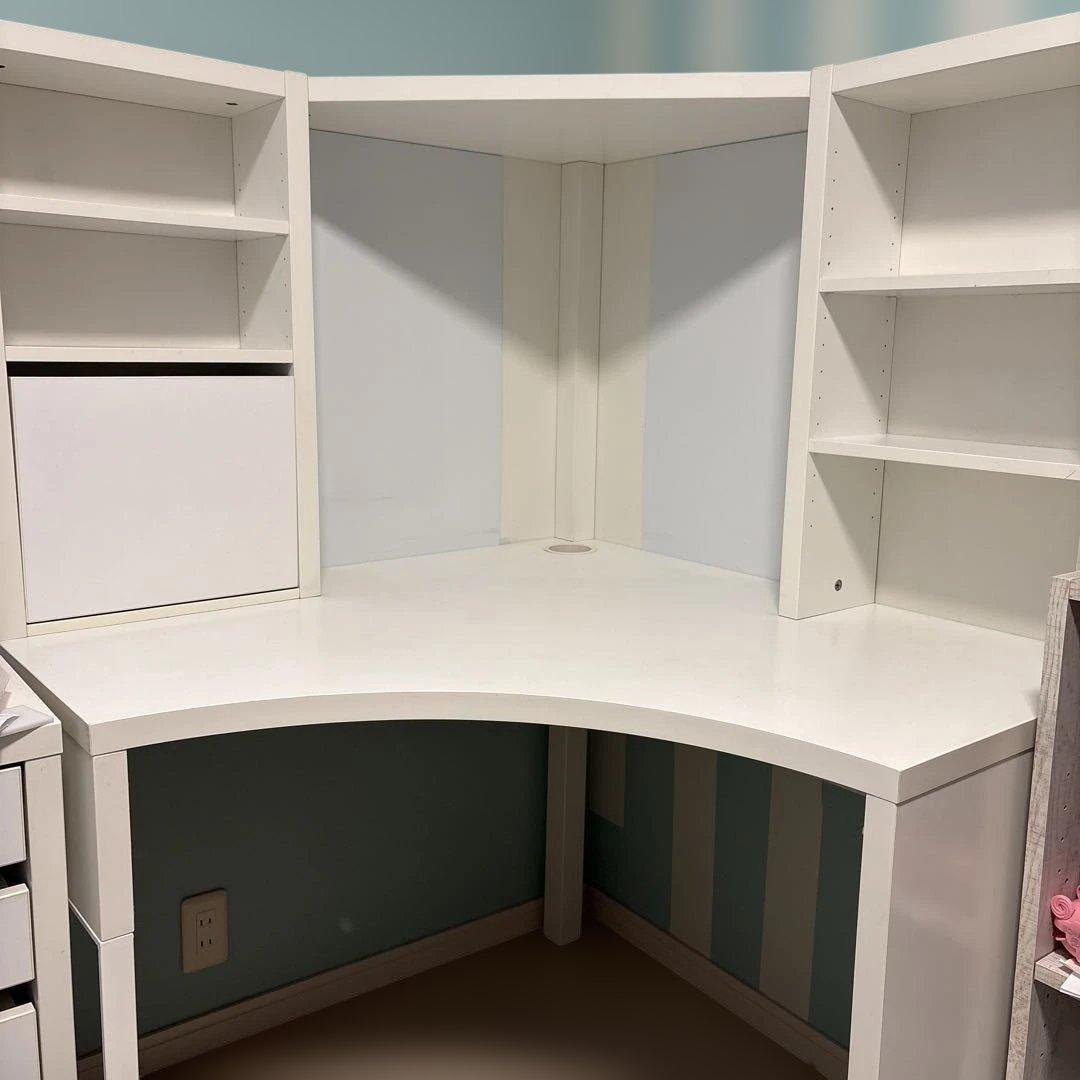 IKEA コーナー　学習机　勉強机