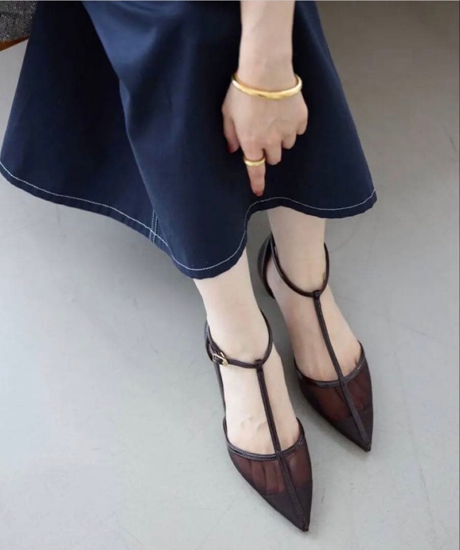 LE TALON 3.5cmTストラップシアーパンプスブラウン サンダル